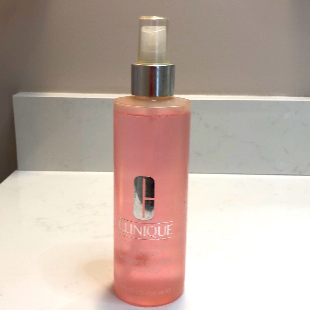 Clinique makeup brush cleanser